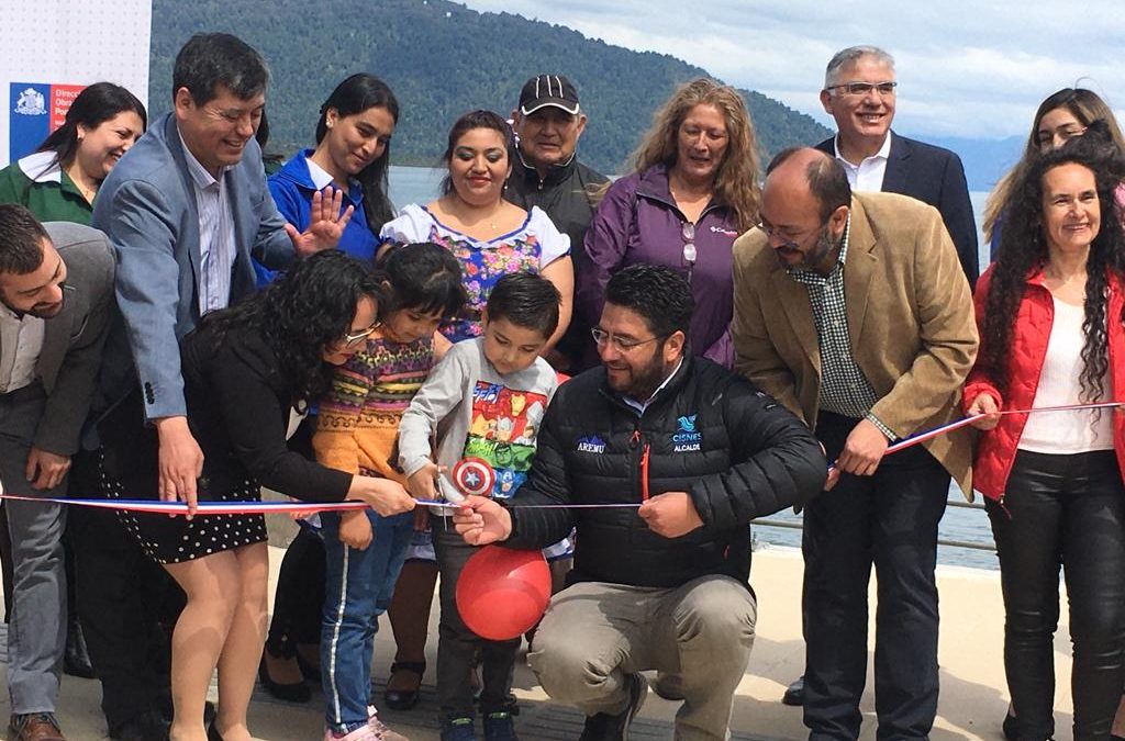 Gobierno impulsa desarrollo turístico y potencia conectividad marítima de comunidad con nuevo Borde Costero inaugurado en Puerto Cisnes