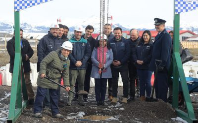 Ministra MOP instala Primera Piedra de Terminal de Pasajeros del Aeródromo de Balmaceda