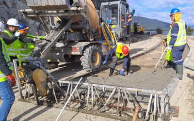 Mejor acceso a cementerio y a balneario tendrá comunidad de Puerto Cisnes con pavimentación de 1 km del camino antiguo