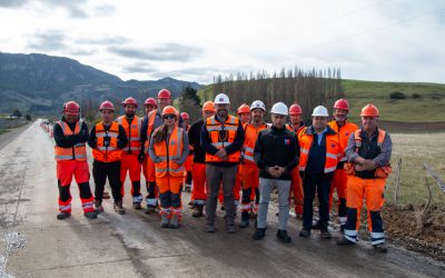 Funcionarios de Vialidad MOP finalizan pavimentación de tres kilómetros de camino Ensenada Valle Simpson