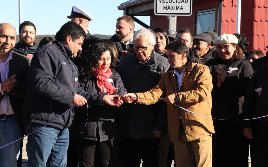 MOP junto a Pescadores Artesanales y Comunidad Inauguran Ampliación de Caleta de Pescadores Artesanales en Melinka