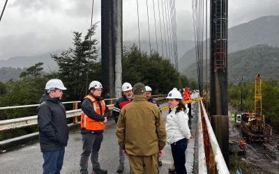 MOP Aysén refuerza medidas de seguridad por situación del puente Yelcho