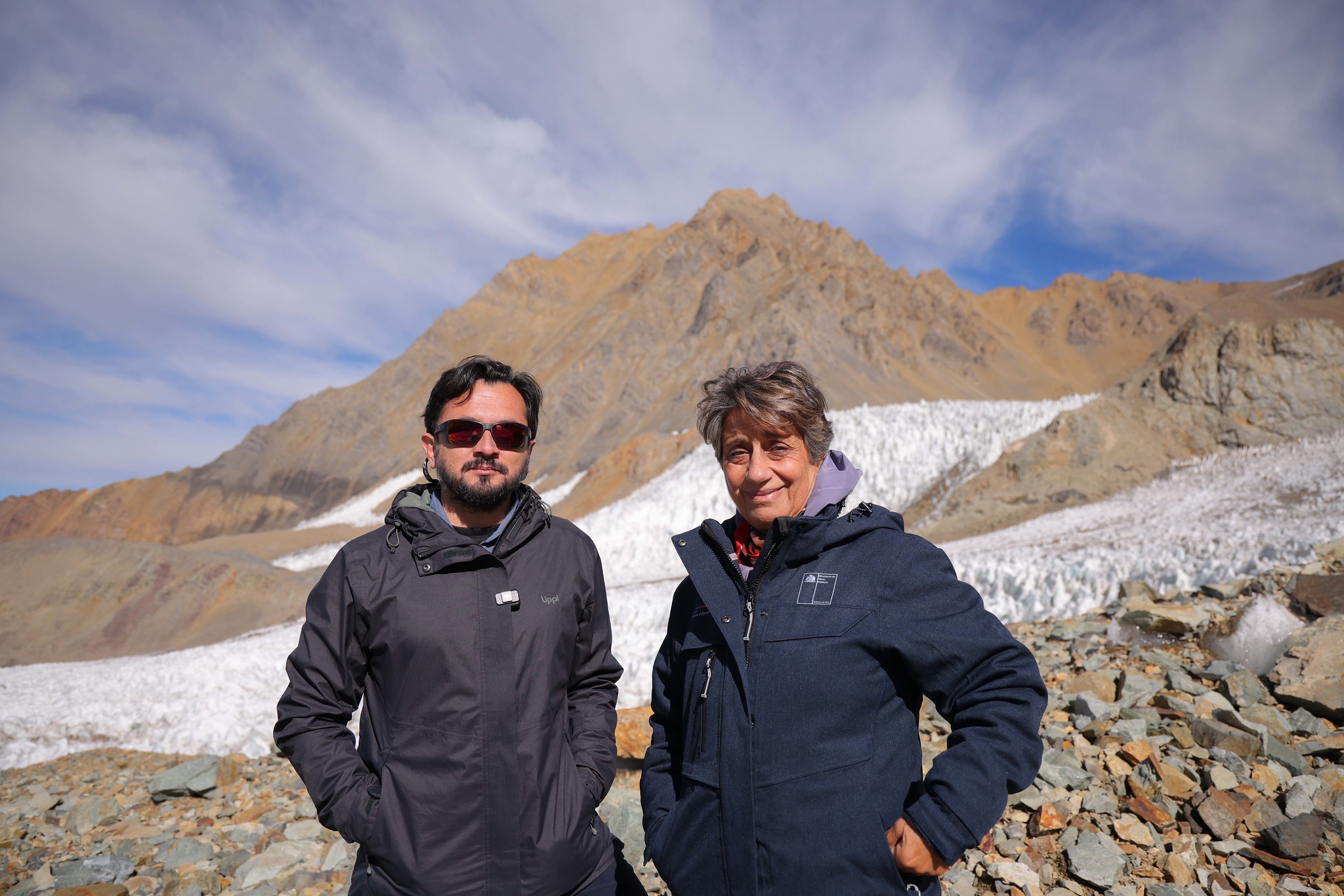 Director General de Aguas Rodrigo Sanhueza y ministra MOP Jessica López