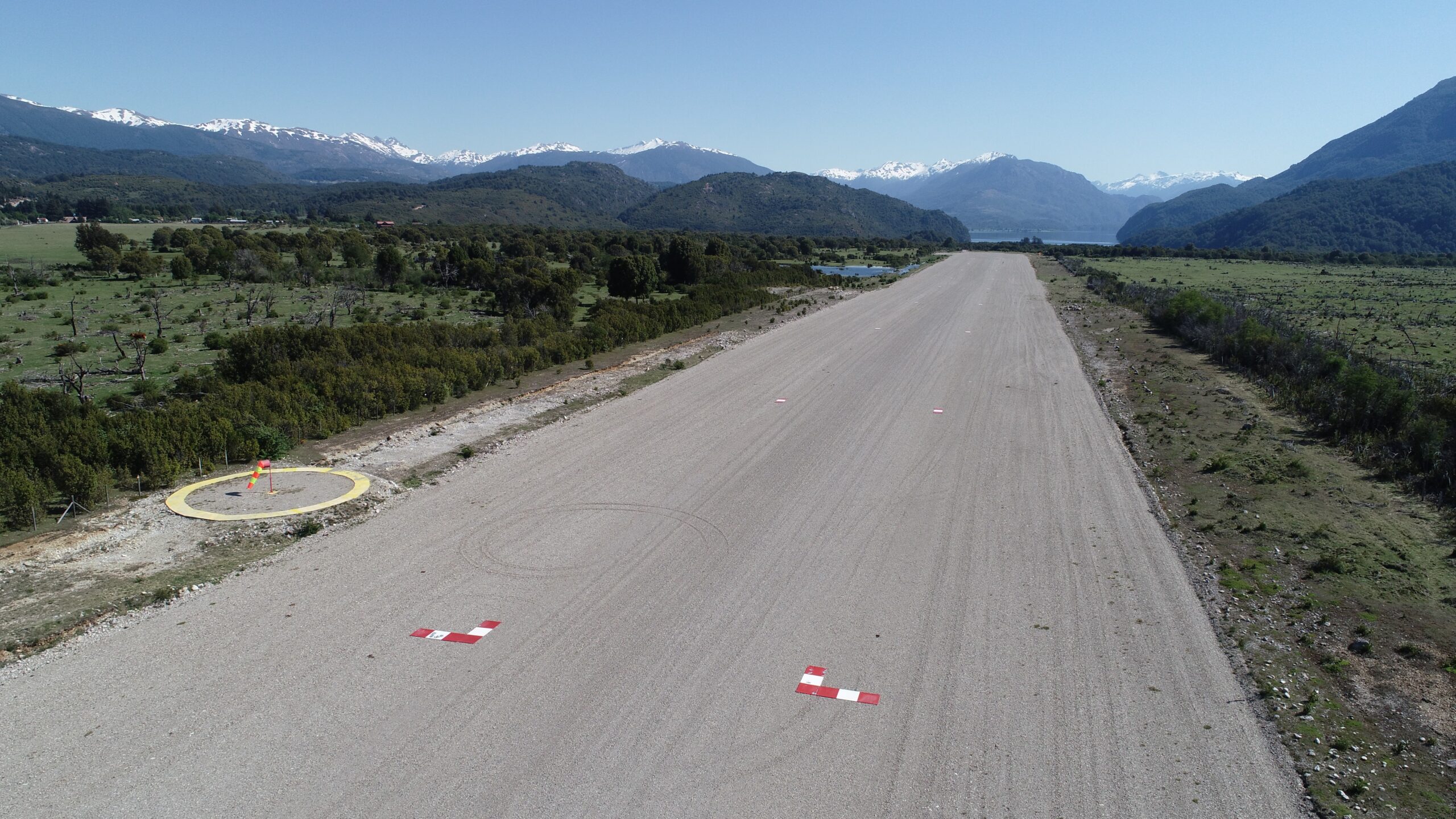 Comunidad de Lago Verde contará con remozado Aeródromo y nuevo sistema de iluminación portátil solar para atender emergencias