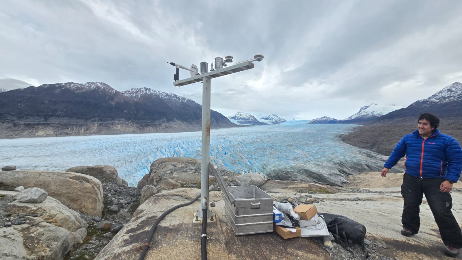 Dirección de aguas del MOP tiene rol clave en recabar información, procesar datos técnicos y monitorear ríos-lagos y glaciares ante eventuales crecidas